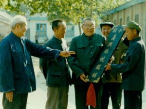 道口燒雞加盟要注意哪些點(diǎn)，燒雞專(zhuān)業(yè)加盟為您解答